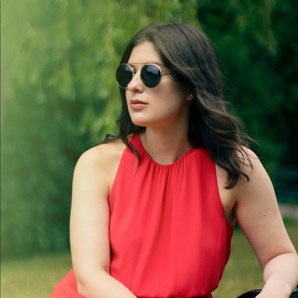 Meet your Posher, Robyn - Picture 1 of 1